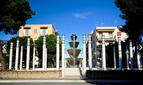 Fontana di Piazza San Francesco d'Assisi